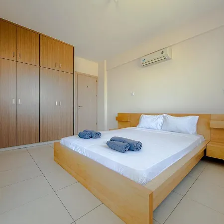Crystal View Two Bedroom Side Sea View Apartman Paralímni