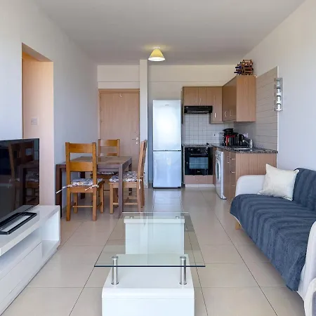 Crystal View Two Bedroom Side Sea View Apartman Paralímni