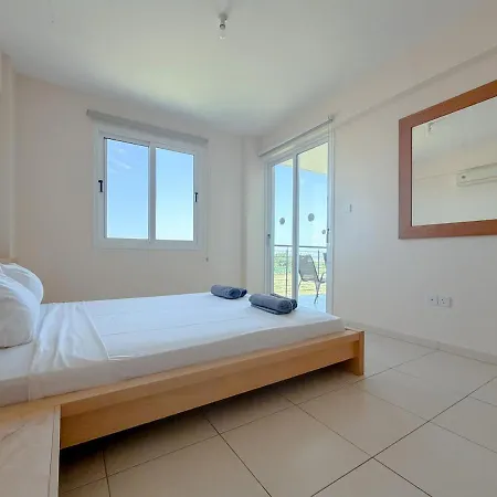 Apartman Crystal View Two Bedroom Side Sea View Paralímni