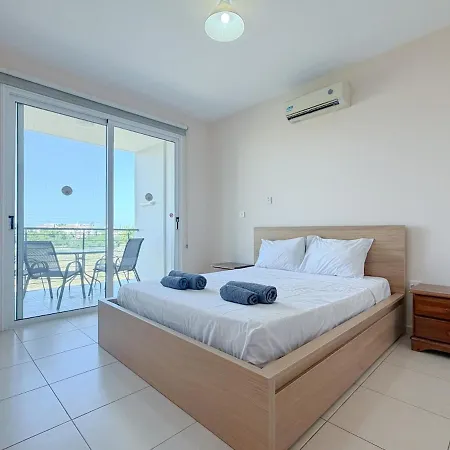 Crystal View Two Bedroom Side Sea View Apartman